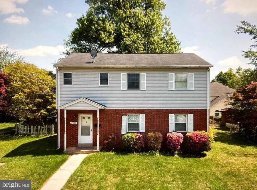 2033 Maynard Dr, Falls Church, VA 22043 - #2