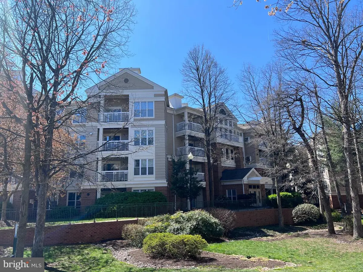 2204 Westcourt Ln #113, Herndon, VA 20170 - #1