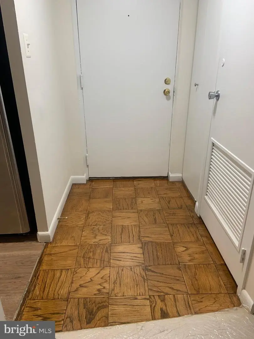 6001 Arlington Blvd #903, Falls Church, VA 22044 - #2
