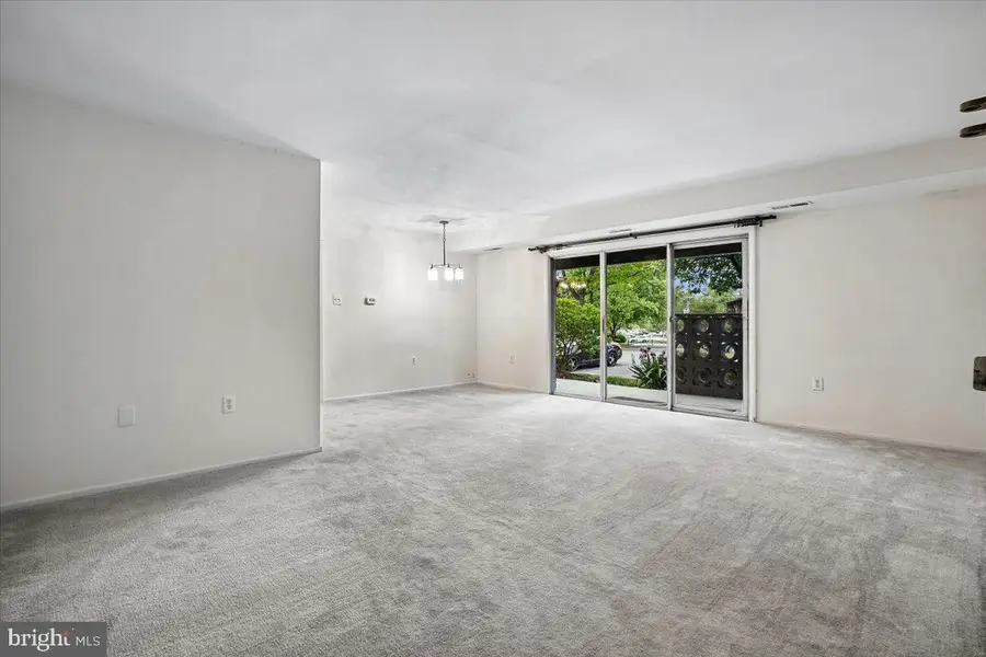 204 Park Terrace Ct Se #25, Vienna, VA 22180 - #3