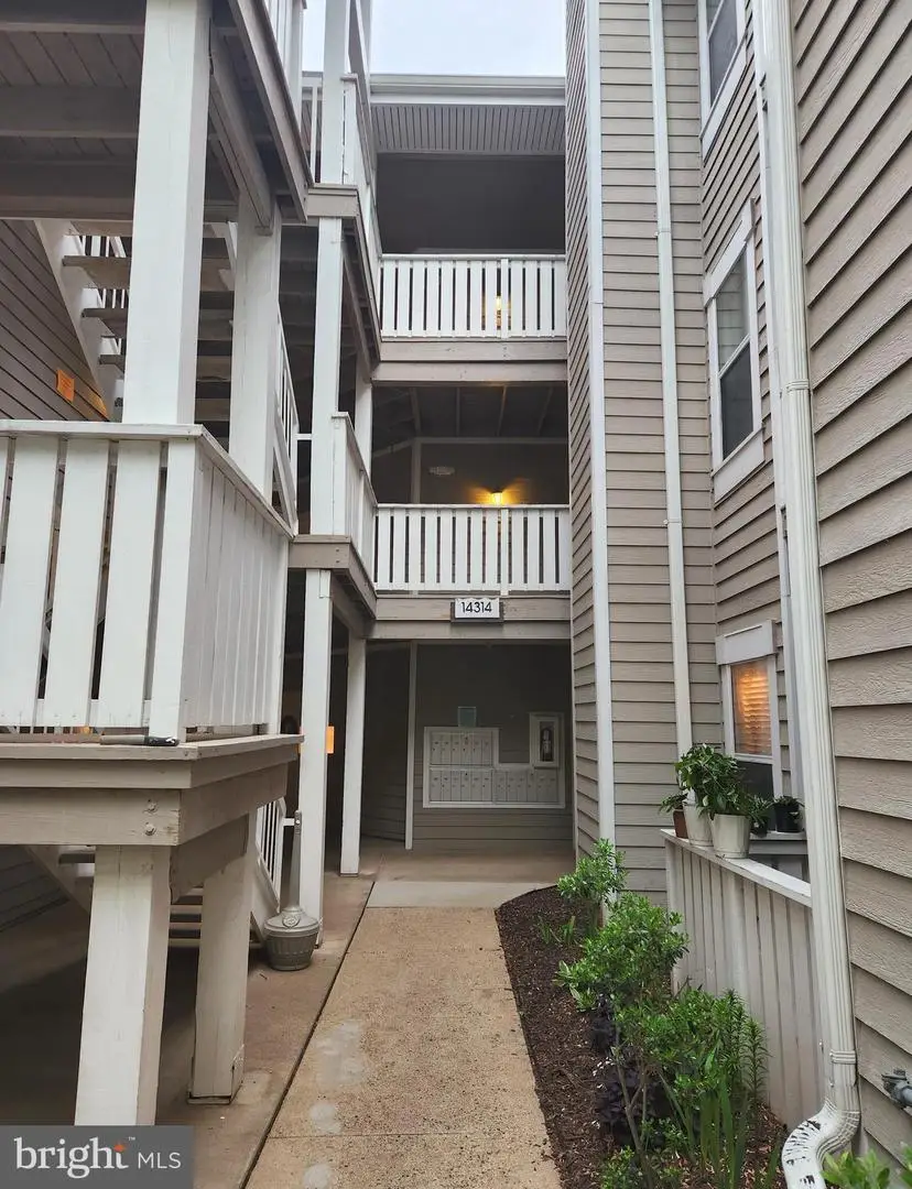 14314 Climbing Rose Way #306, Centreville, VA 20121 - #1