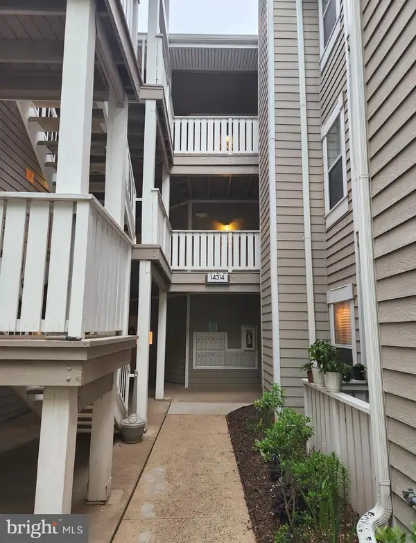 14314 Climbing Rose Way #306, CENTREVILLE, VA 20121