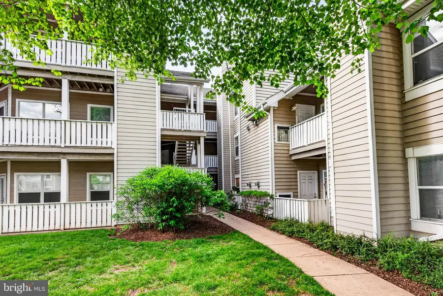 14314 Climbing Rose Way #306, Centreville, VA 20121 - #2