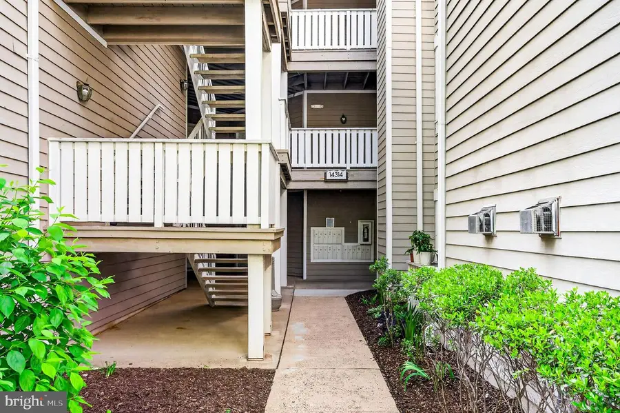 14314 Climbing Rose Way #306, Centreville, VA 20121 - #3