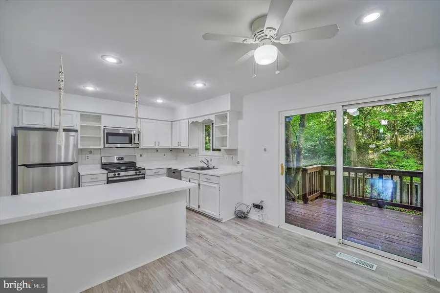 2974 Borge St, Oakton, VA 22124 - #3