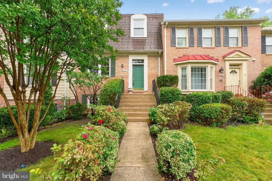 7503 Amesbury Ct, Alexandria, VA 22315 - #2