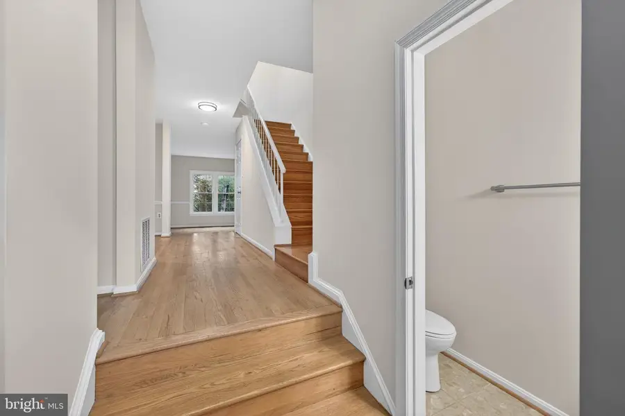 7503 Amesbury Ct, Alexandria, VA 22315 - #3