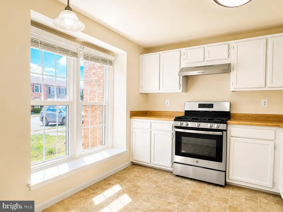 14402 Manassas Gap Ct, Centreville, VA 20120 - #3