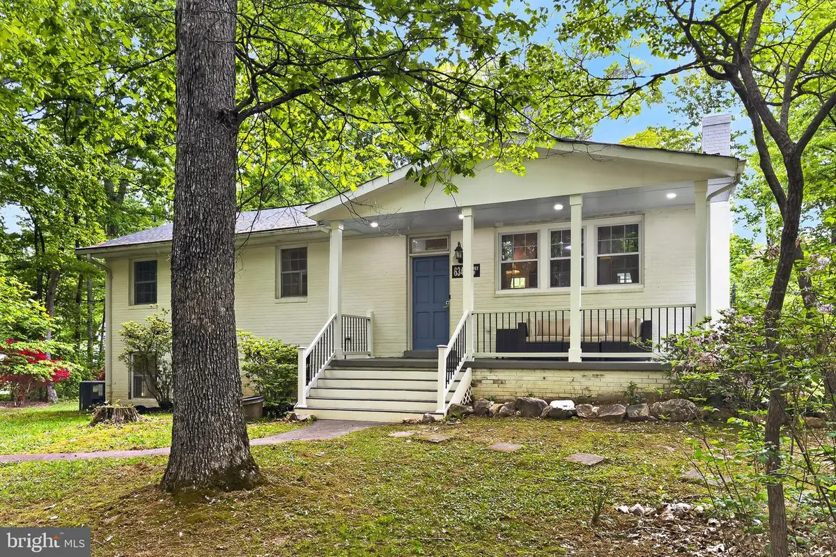 6341 Sydney Rd, Fairfax Station, VA 22039 - #1