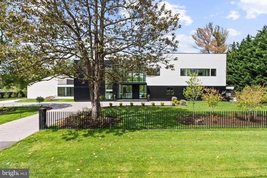 8970 Brook Road, McLean, VA 22102 - #3