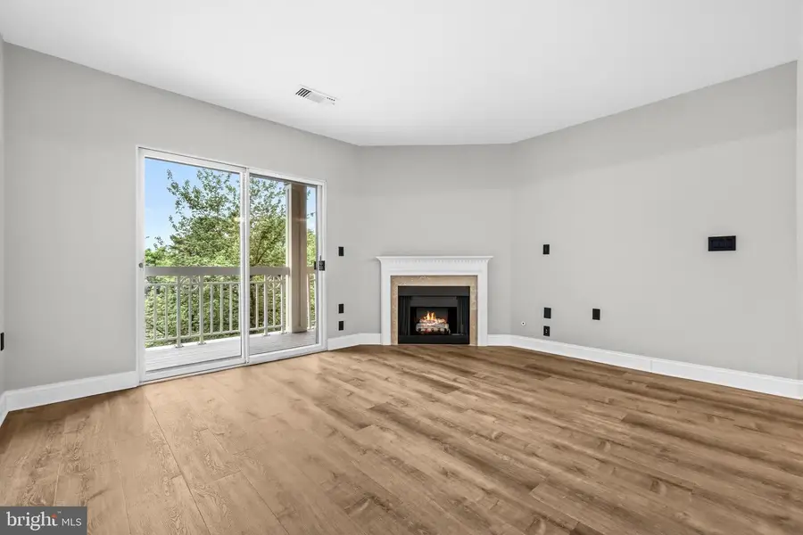12915 Alton Sq #216, Herndon, VA 20170 - #3