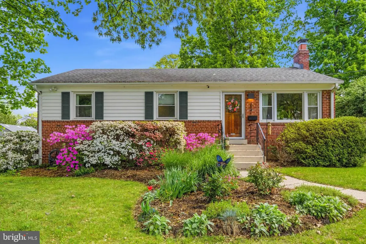 3241 Holly Hill Dr, Falls Church, VA 22042 - #1