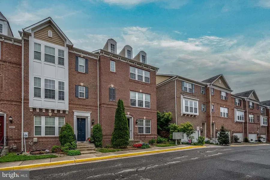 2037 Blunt Ln, Alexandria, VA 22303 - #3
