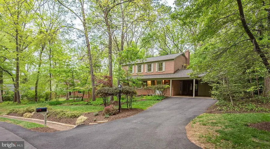 2302 Short Ridge Rd, Reston, VA 20191 - #2