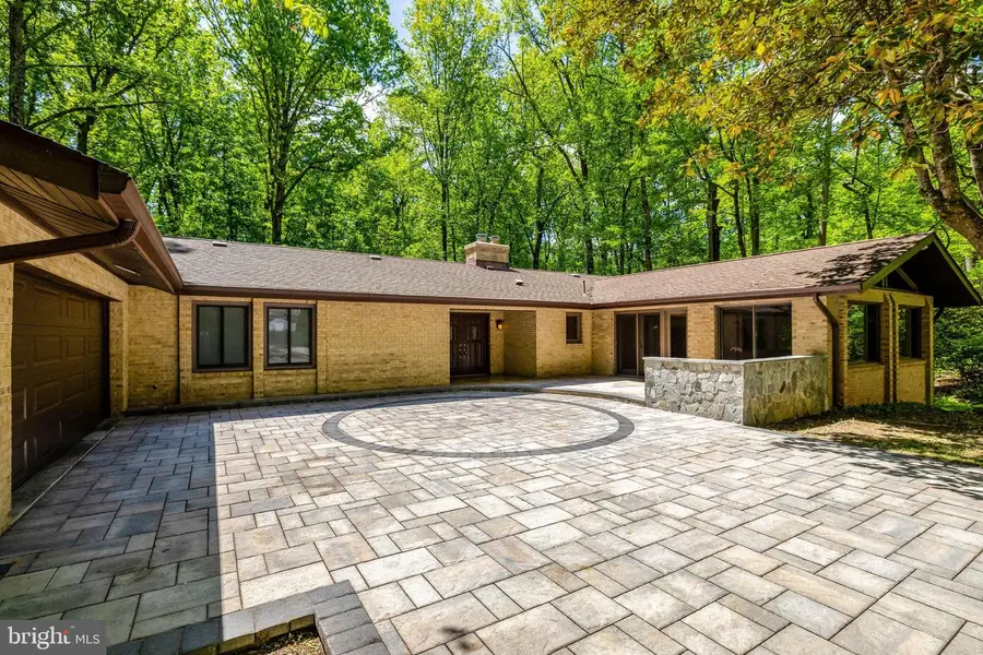 12009 Canter Ln, Reston, VA 20191 - #3