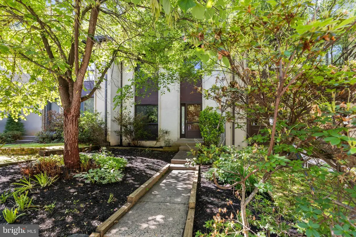 11944 Barrel Cooper Ct, Reston, VA 20191 - #1