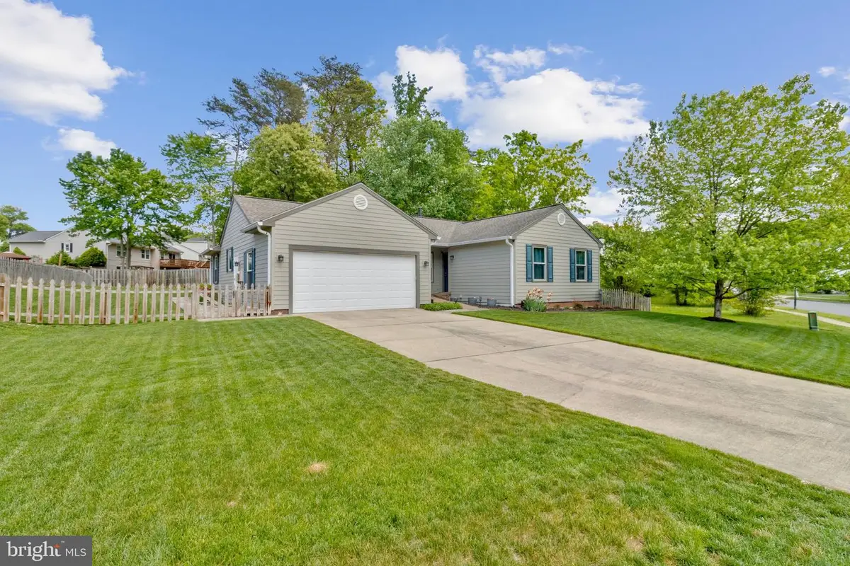 6615 Crayford St, Burke, VA 22015 - #1
