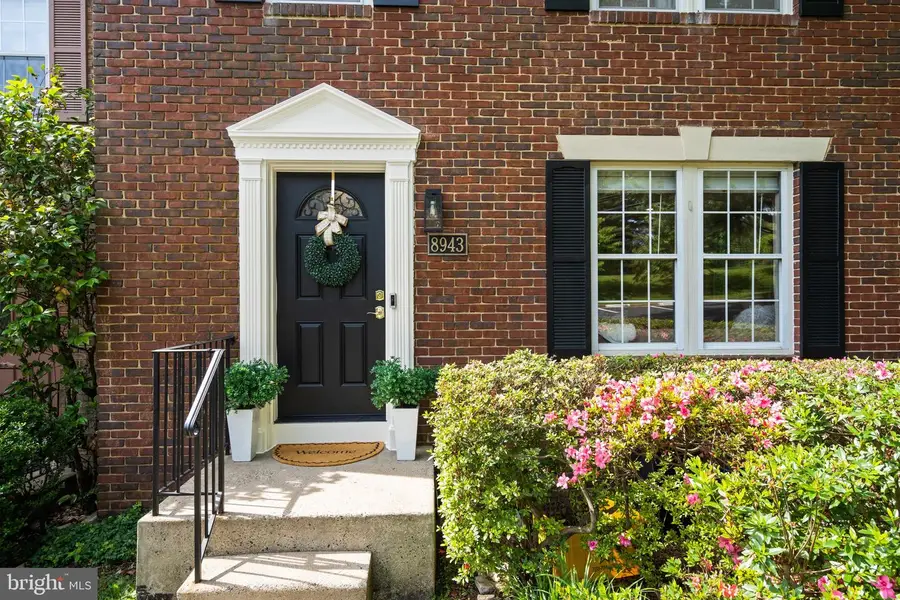 8943 Park Forest Dr, Springfield, VA 22152 - #3