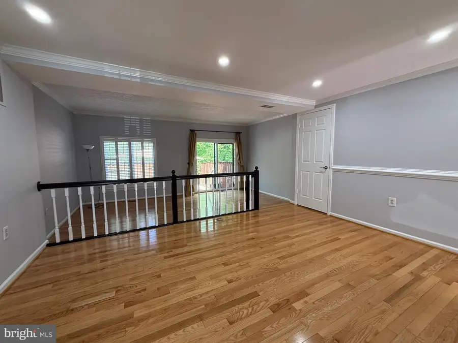 5650 Ridge View Dr, Alexandria, VA 22310 - #3