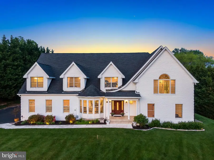 837 Seneca Rd, Great Falls, VA 22066 - #2
