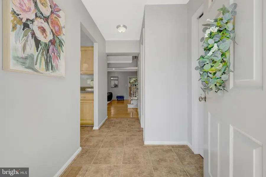 9662 Masterworks Dr, Vienna, VA 22181 - #3