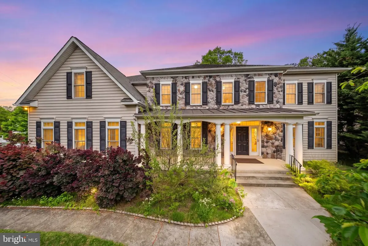 7101 Idylwood Rd, Falls Church, VA 22043 - #1