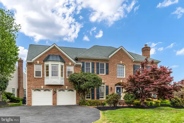 6165 Hidden Canyon Rd, CENTREVILLE, VA 20120