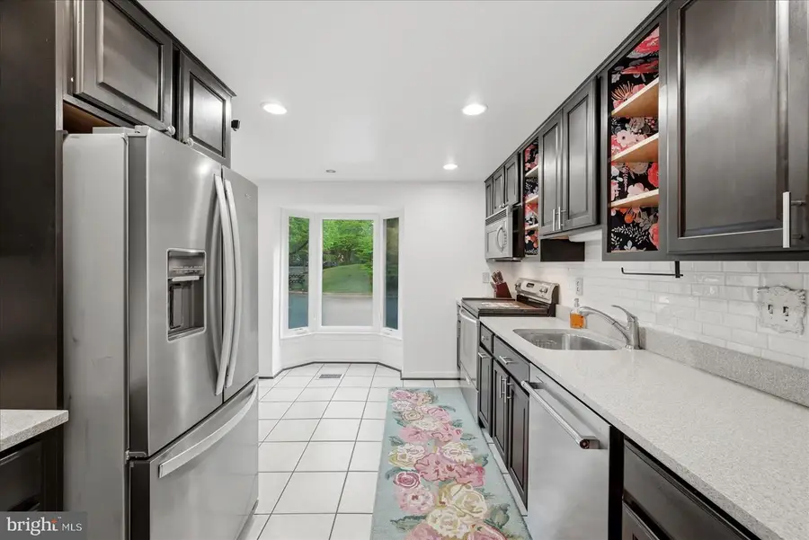 5723 Walnut Wood Ln, Burke, VA 22015 - #2