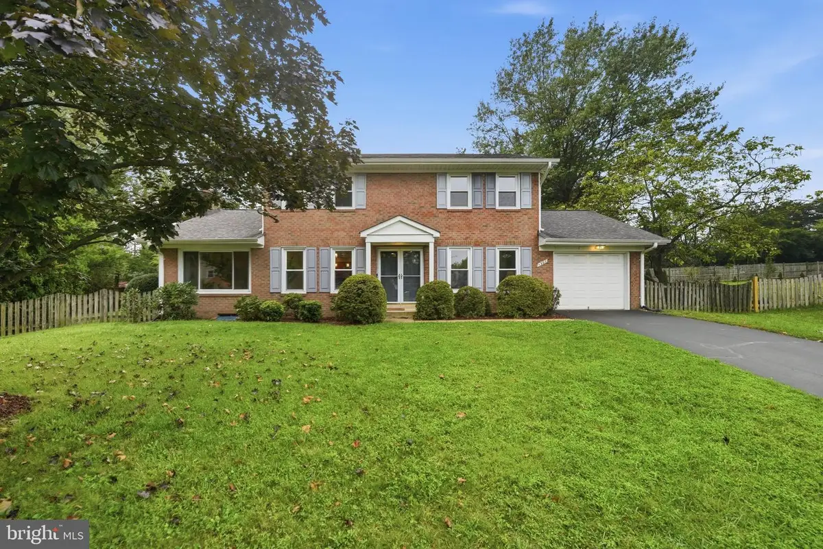 1301 Lopp Ct, Herndon, VA 20170 - #1