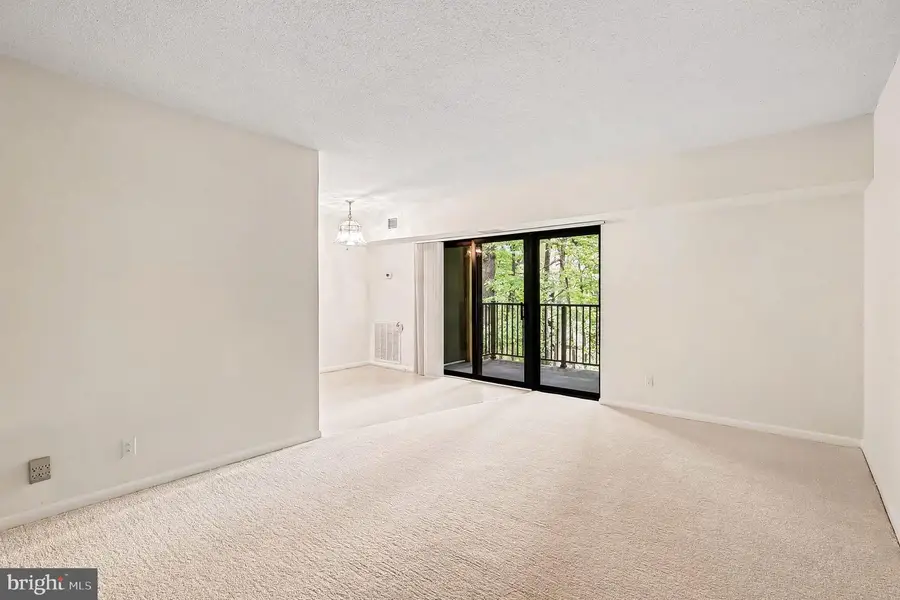 2247 Castle Rock Sq #12c, Reston, VA 20191 - #2