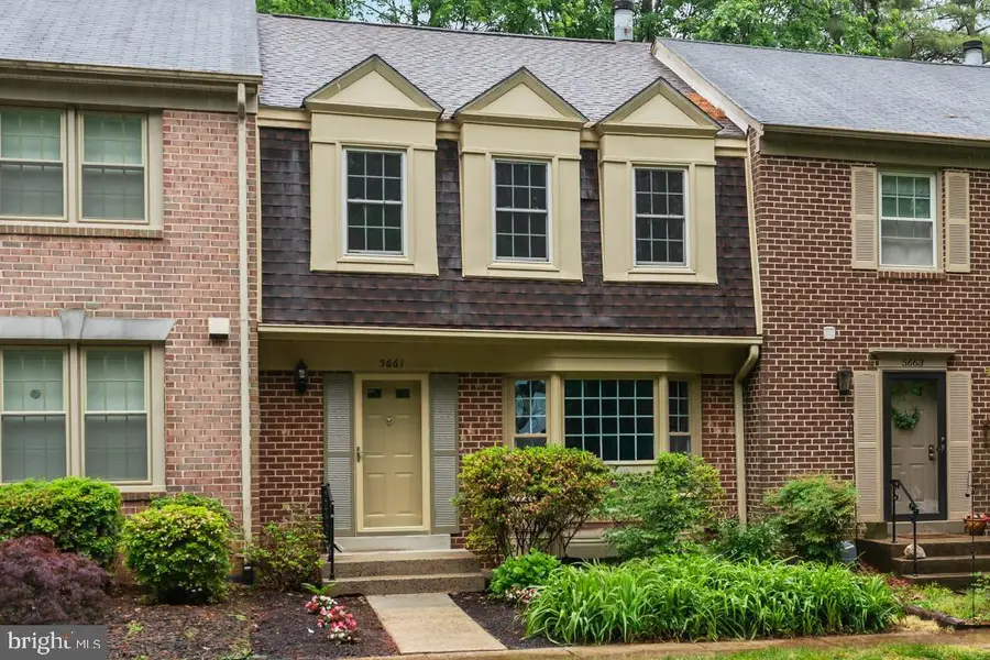 5661 Chelmsford Ct, Burke, VA 22015 - #2