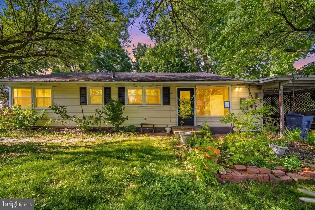 3108 Lewis Pl, Falls Church, VA 22042 - #1