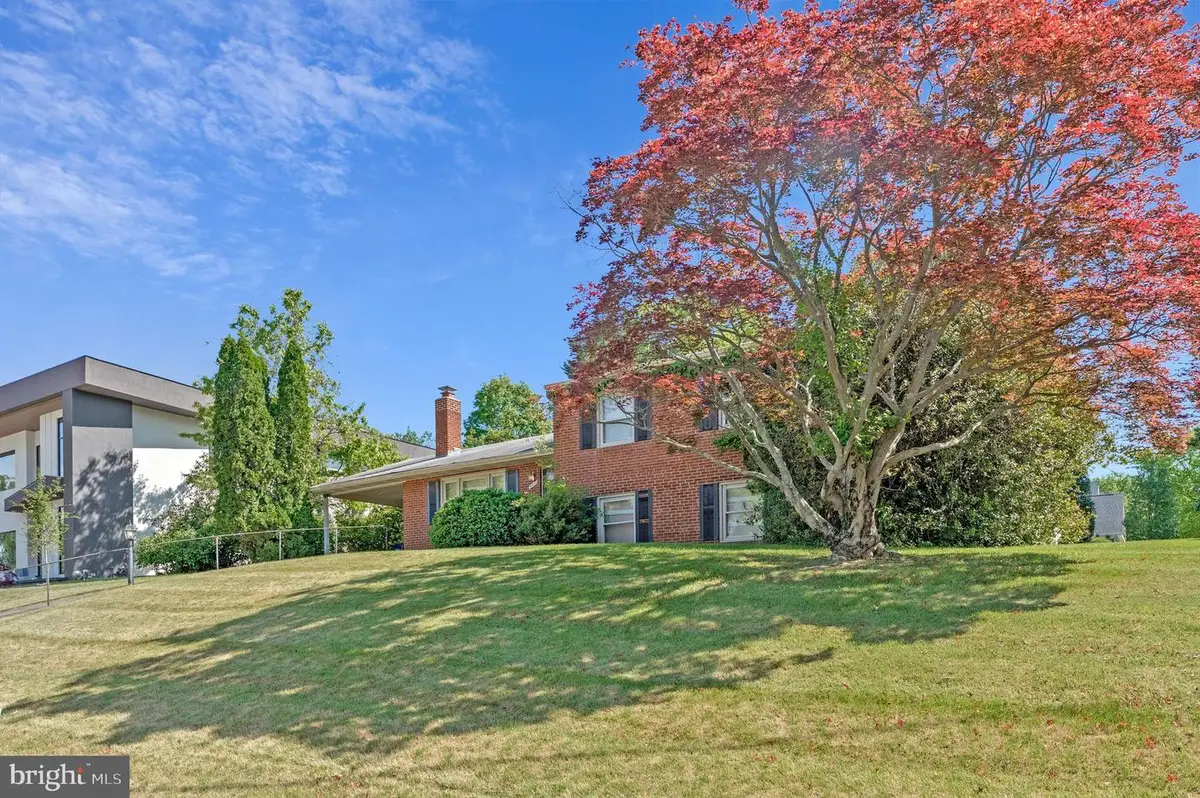 1805 Dumbarton St, McLean, VA 22101 - #1