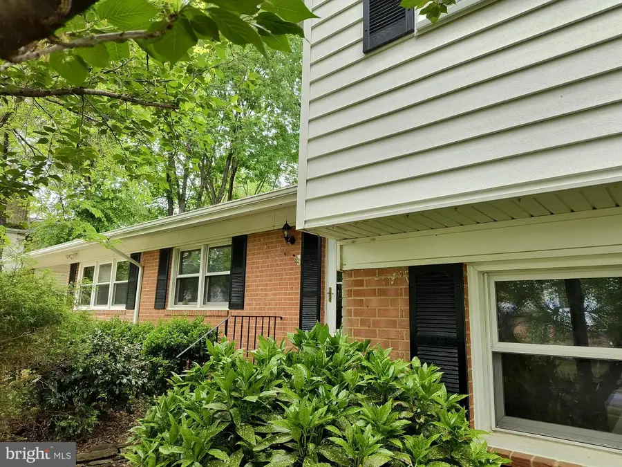 6530 Ashlawn Ct, Springfield, VA 22150 - #2