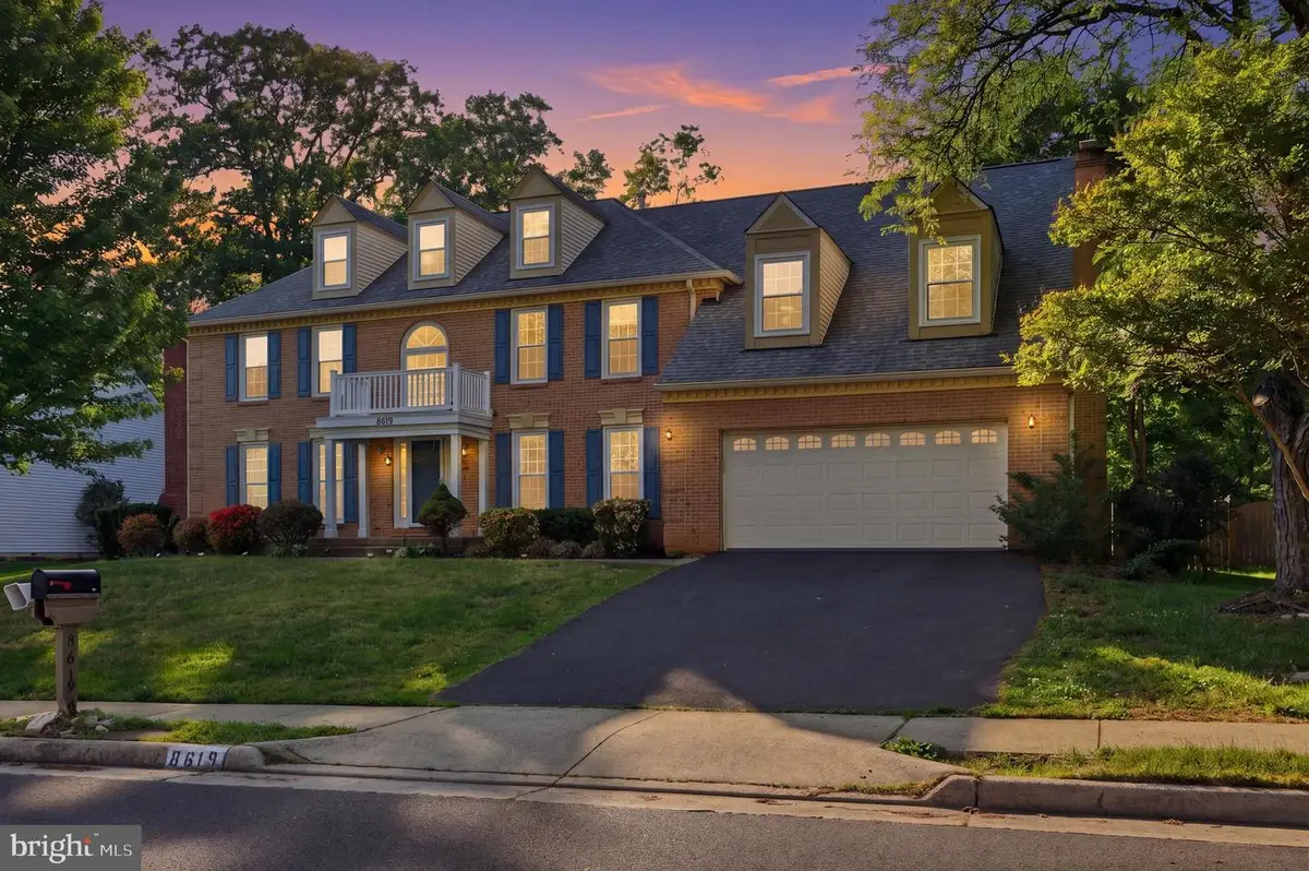 8619 Oak Chase Cir, Fairfax Station, VA 22039 - #1