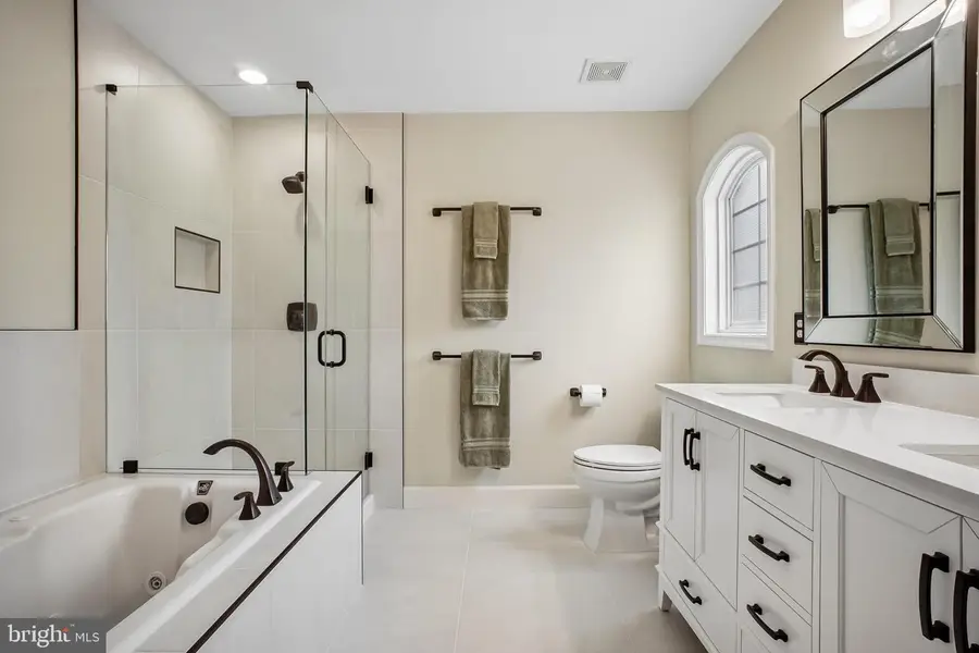 5989 Grand Pavilion Way, Alexandria, VA 22303 - #2