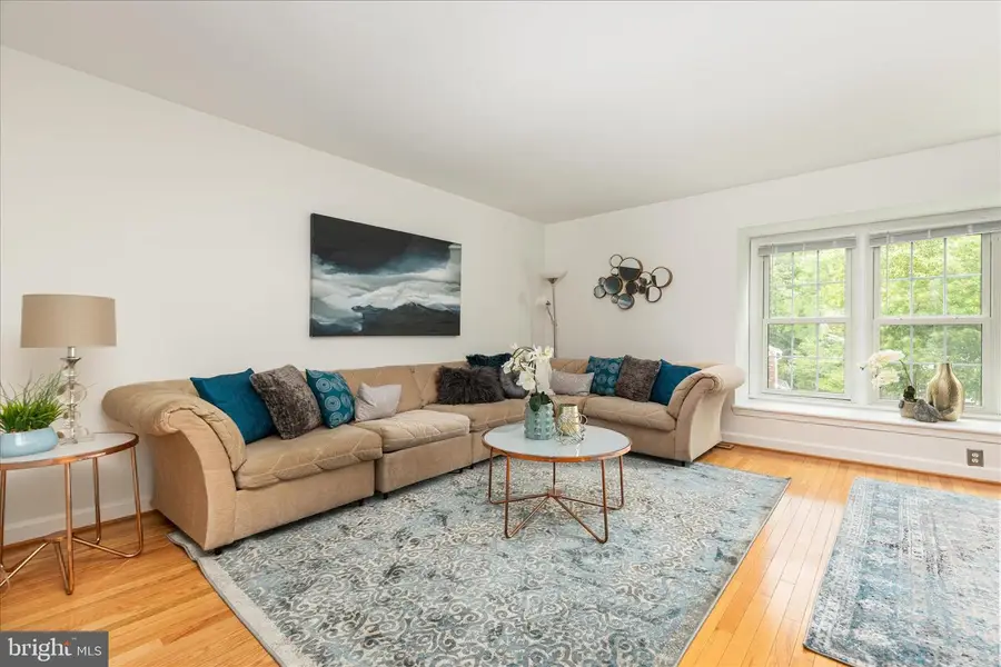 5406 Leeway Ct, Fairfax, VA 22032 - #2