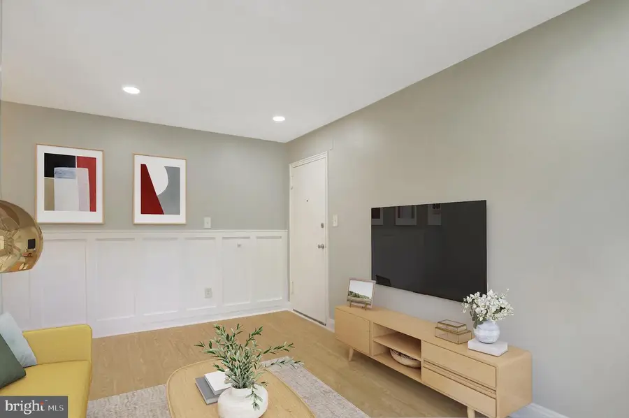 2241 Farrington Ave #201, Alexandria, VA 22303 - #3