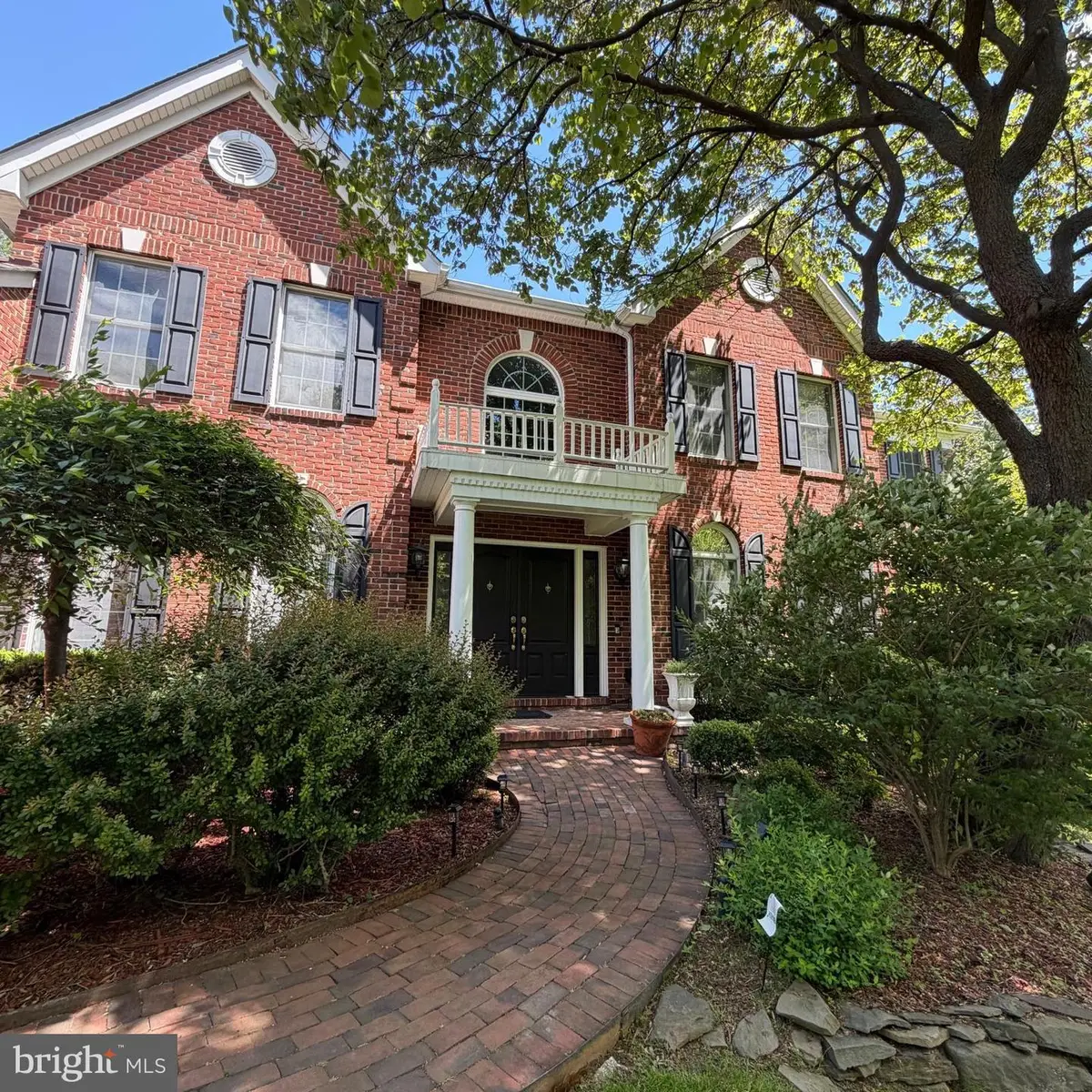 11514 Seneca Woods Ct, Great Falls, VA 22066 - #1