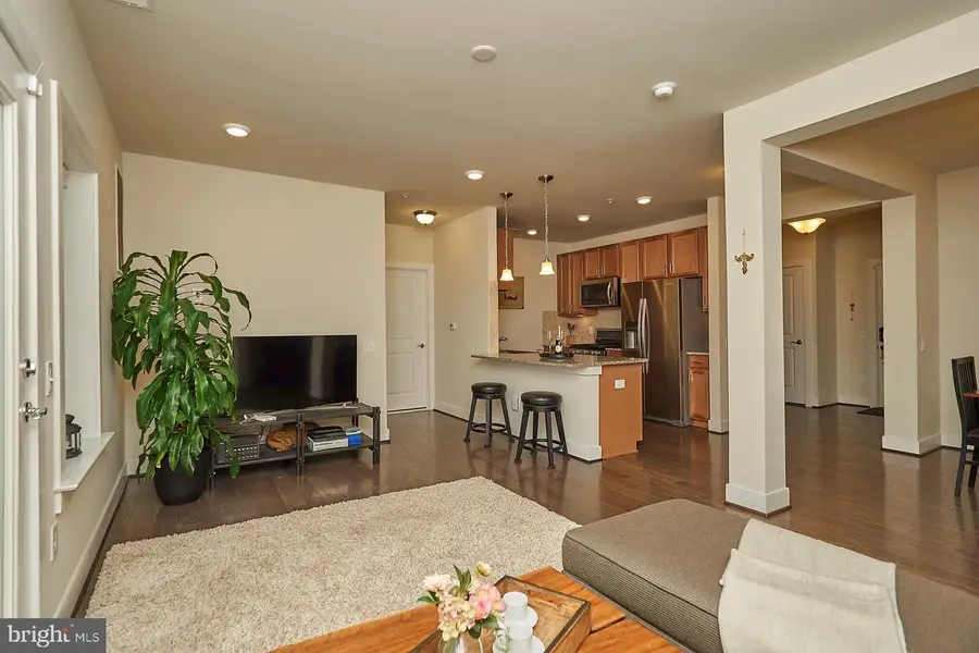 2905 Bleeker St #4-406, Fairfax, VA 22031 - #2
