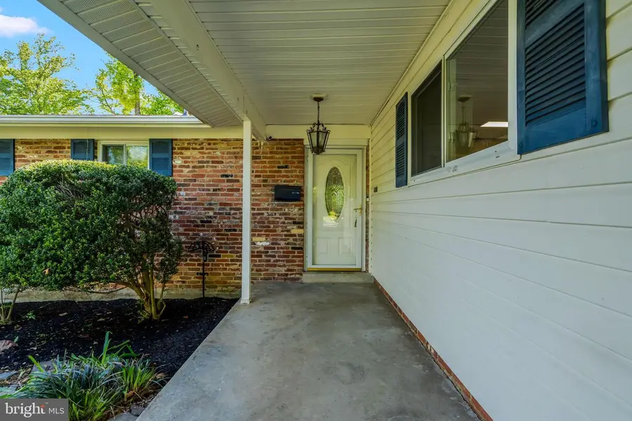 8909 Victoria Rd, Springfield, VA 22151 - #3