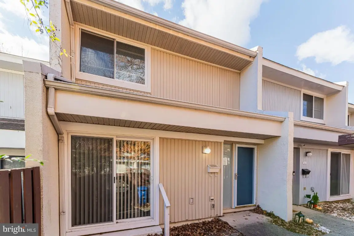 2442 Southgate Sq, Reston, VA 20191 - #1