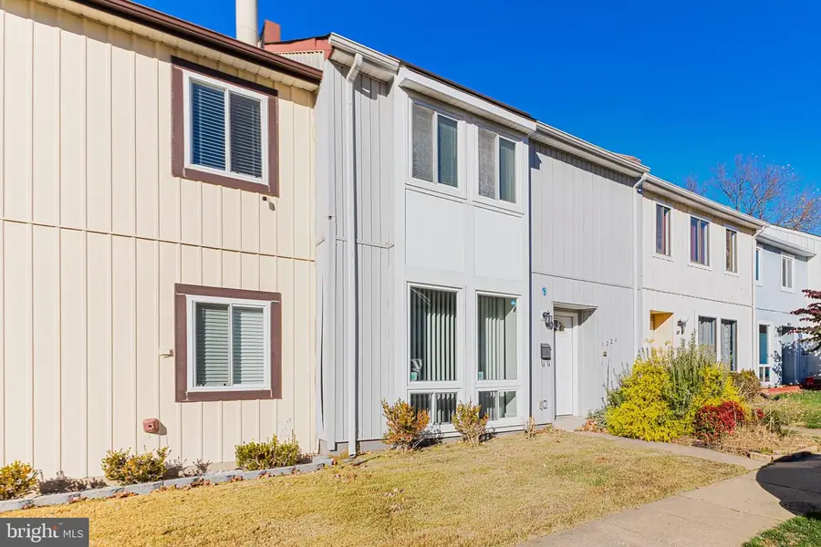 1024 Queens Ct, Herndon, VA 20170 - #2