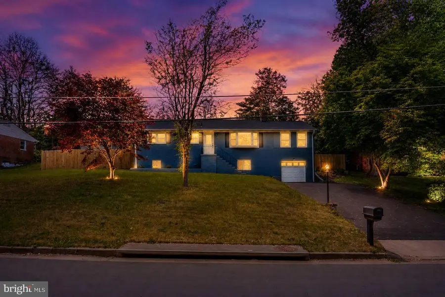 5822 Brookview Dr, Alexandria, VA 22310 - #2
