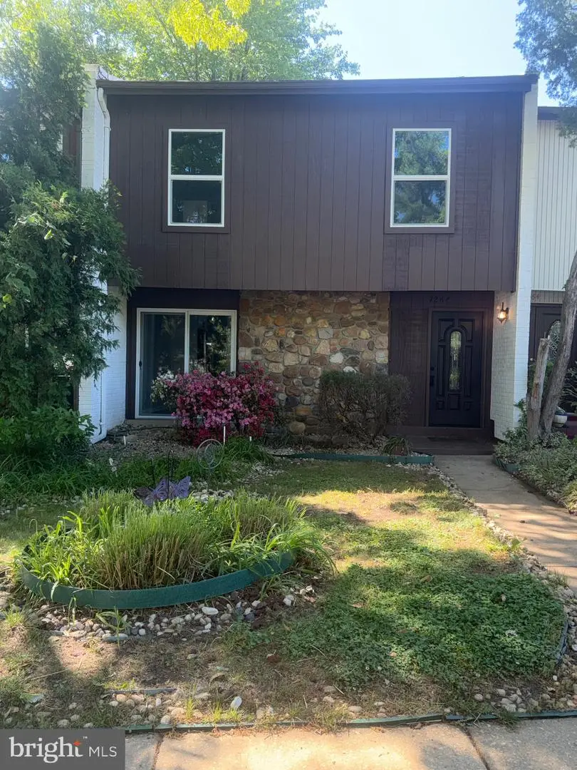 7266 Hillary St, Alexandria, VA 22315 - #3