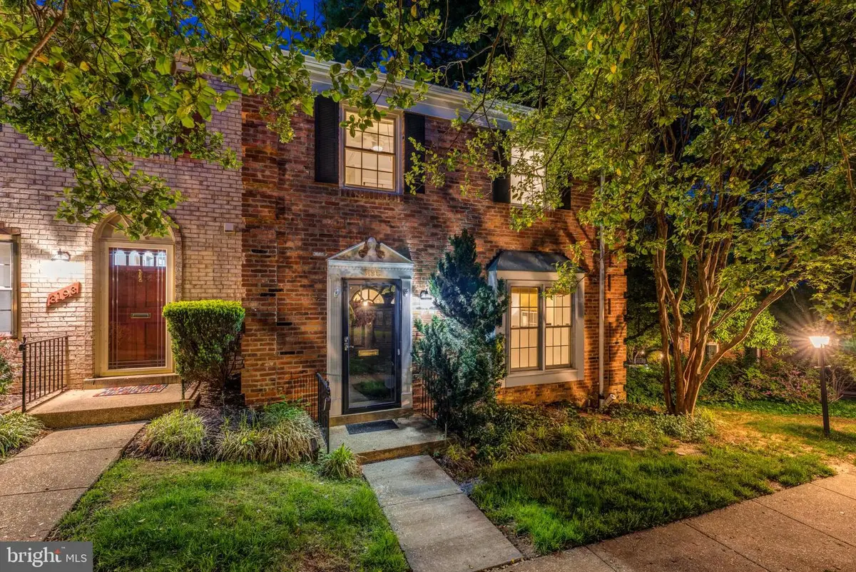 3195 Stonehurst Dr, Fairfax, VA 22031 - #1