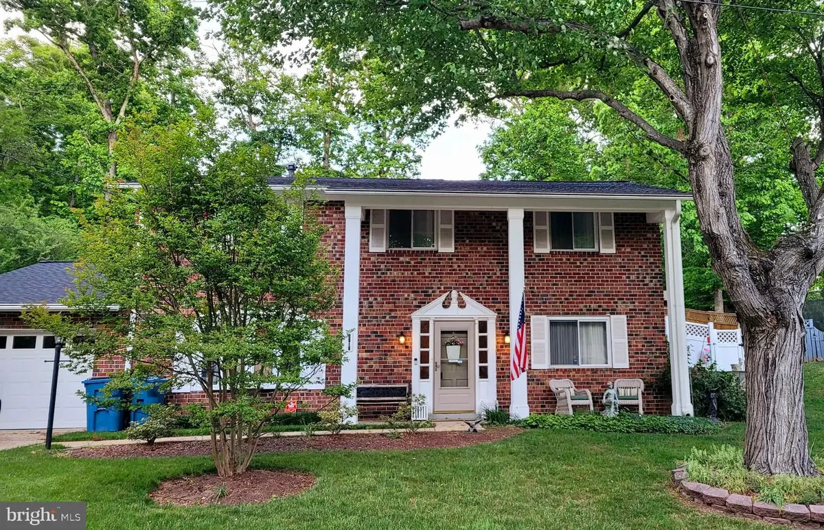 6813 Landor Ln, Springfield, VA 22152 - #1