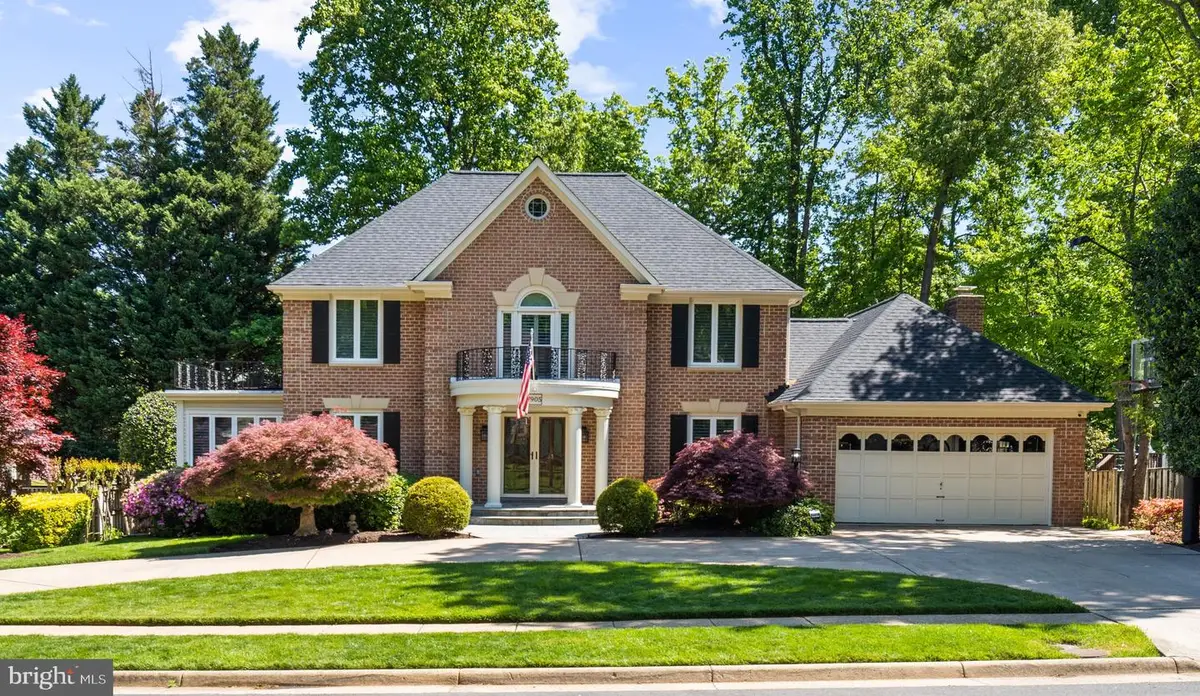 7905 Belleflower Dr, Springfield, VA 22152 - #1