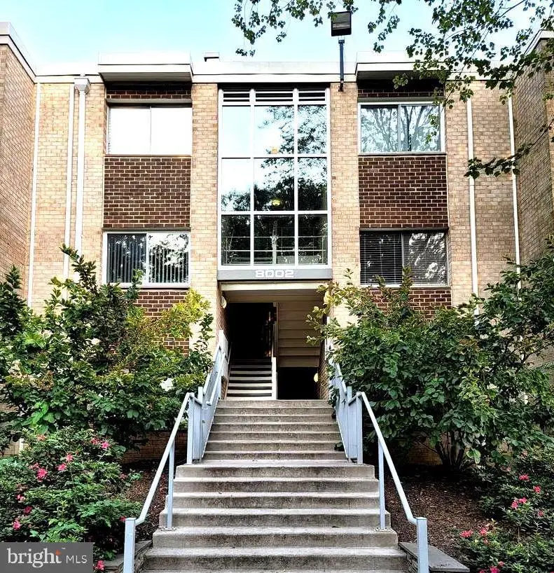 8006 Chanute Pl #4, Falls Church, VA 22042 - #1