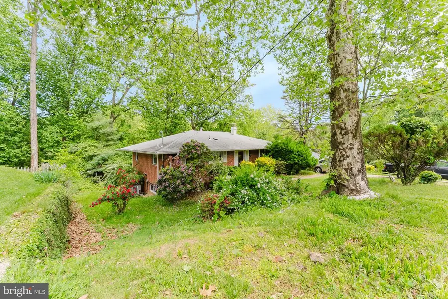6708 Capstan Dr, Annandale, VA 22003 - #2